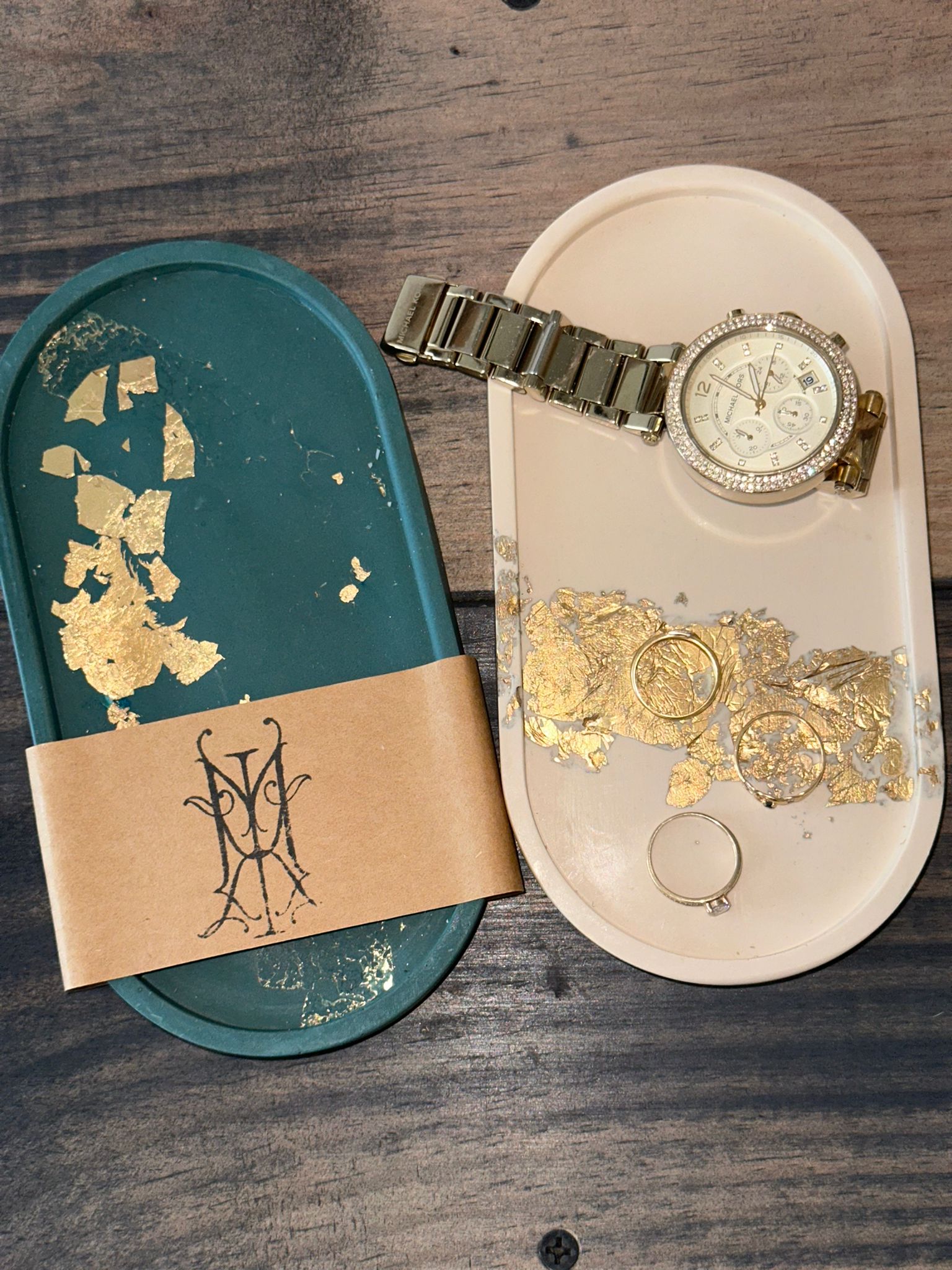 Plateau ovale en jesmonite – Image 3